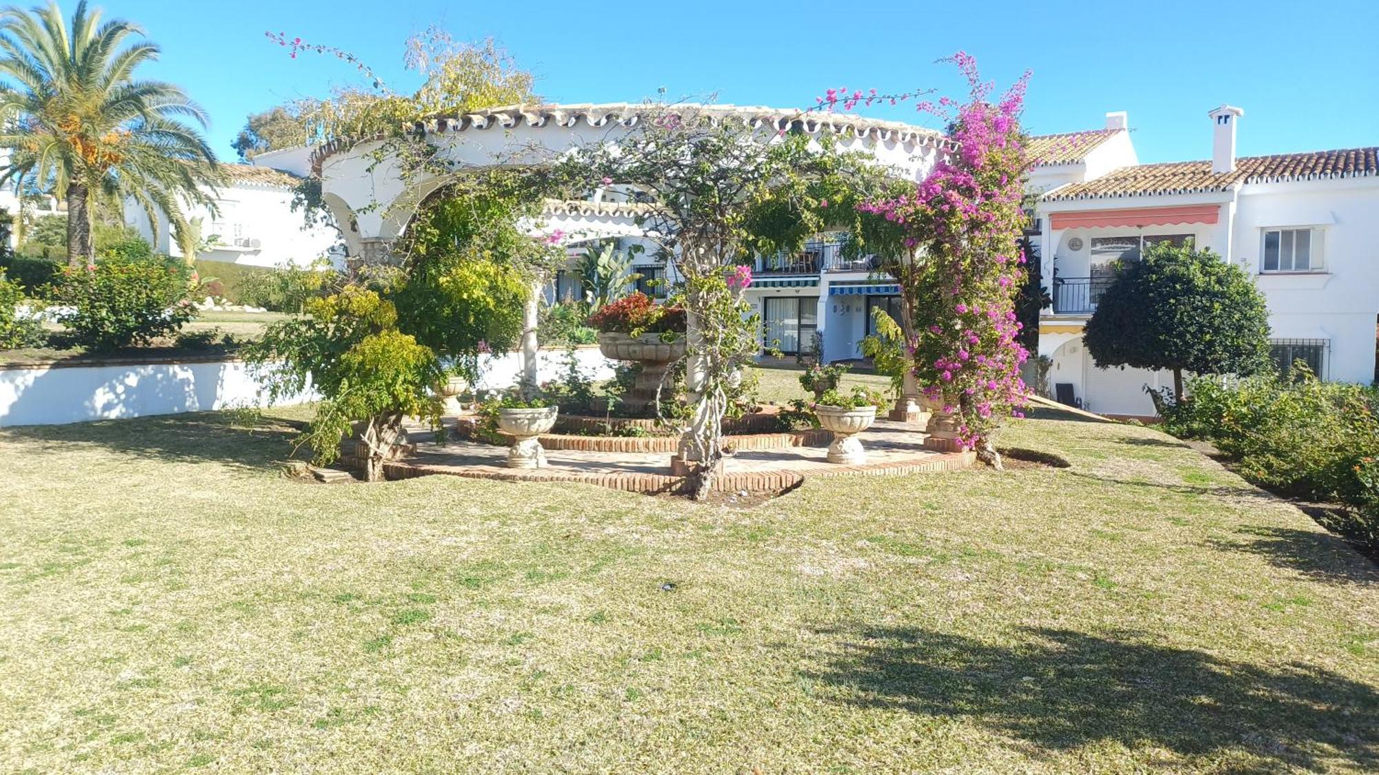 Le Joyau Andalou Apartment Estepona Exterior photo